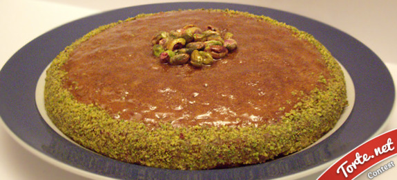 Torta alla cannella con miele e pistacchi