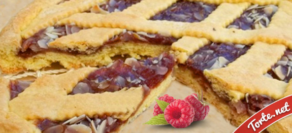 crostata di mandorle alla marmellata di lamponi